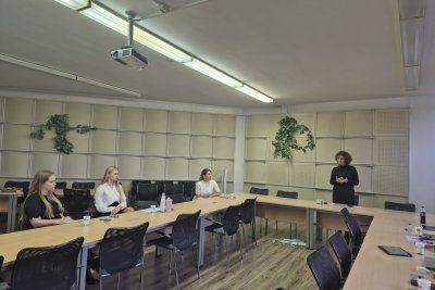 Stalo sa na FHI (zhrnutie akcií v štvrtom štvrťroku 2025)